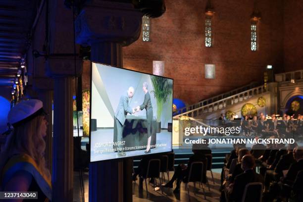 Angrist 35 Joshua Angrist Stock Photos, High-Res Pictures, and Images - Getty ...