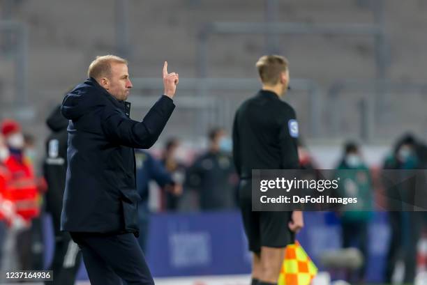 Head coach Sebastian Hoeness of TSG 1899 Hoffenheim gestures during the Bundesliga match between Sport-Club Freiburg and TSG Hoffenheim at SC-Stadion...