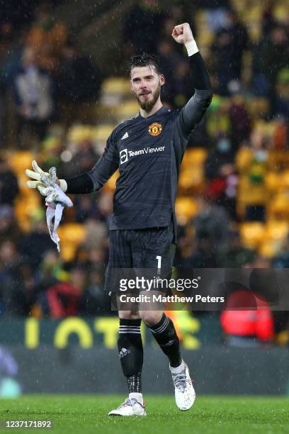 David de Gea of Manchester United celebrates at the end of the Premier League match between Norwich City and Manchester United at Carrow Road on...
