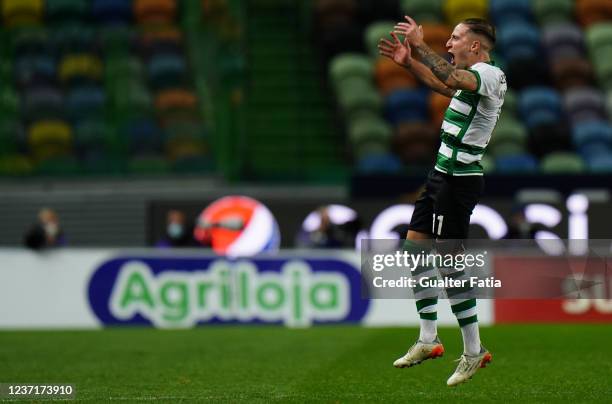 Nuno Santos of Sporting CP celebrates after scoring a goal during the Liga Bwin match between Sporting CP and Boavista FC at Estadio Jose Alvalade on...