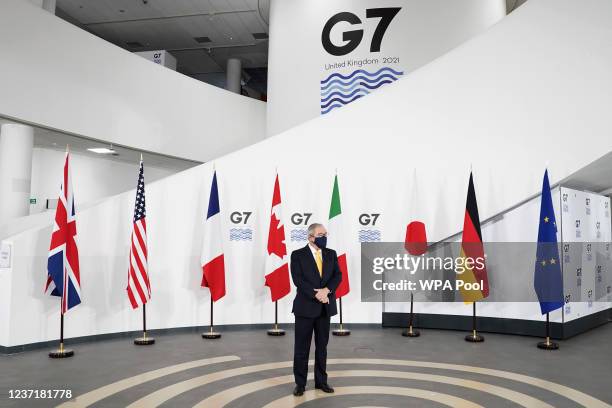 Roberto R Locsin Teodoro Locsin Jr Photos and Premium High Res Pictures - Getty Images