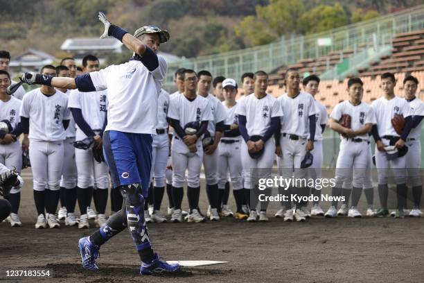 Former Seattle Mariners outfielder Ichiro Suzuki coaches Takamatsu Shogyo high school baseball players as a temporary instructor on Dec. 12 in the...