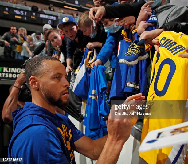 1,027 Stephen Curry Autograph Stock Photos, High-Res Pictures, and Images -  Getty Images