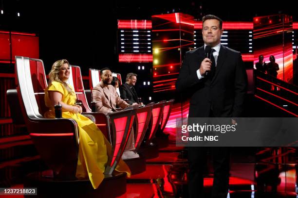 Live Finale Performances" Episode 2119A -- Pictured: Kelly Clarkson, John Legend, Blake Shelton, Carson Daly --