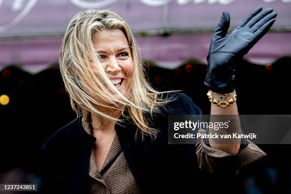 Queen Maxima Visits Cafes In Geertruidenberg Queen Maxima Visits Cafes In Geertruidenberg