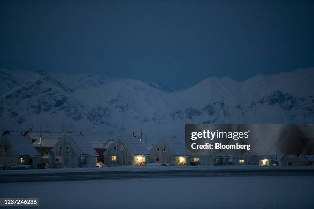 Pod Inlets Pond Inlet Airport Photos and Premium High Res Pictures - Getty Images