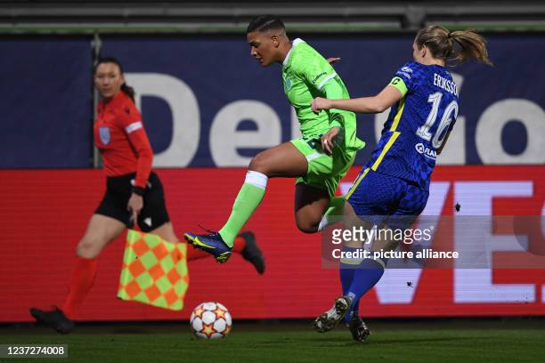 December 2021, Lower Saxony, Wolfsburg: Football, Women: Champions League, VfL Wolfsburg - Chelsea FC, group stage, group A, matchday 6 at AOK...