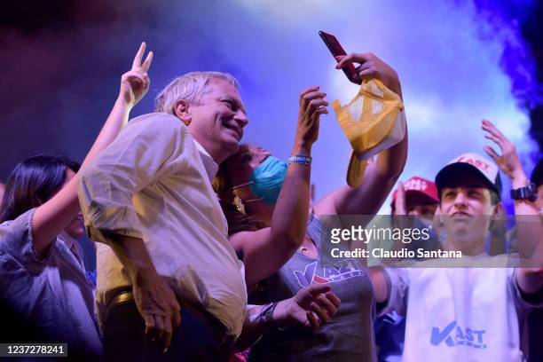 José Antonio Kast candidate for the Partido Republicano take a selfie with supporters during the closing rally ahead of Sunday Presidential run-off...