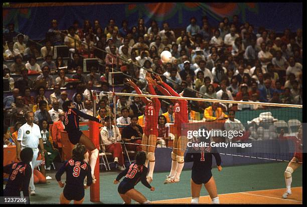 S WOMEN's VOLLEYBALL COMPETITION AT THE 1984 SUMMER OLYMPICS. THE MATCH WAS HELD IN LONG BEACH, LOS ANGELES, CALIFORNIA, UNITED STATES.