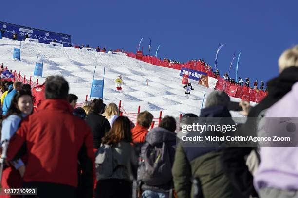 Mikael Kingsbury of Team Canada takes 1st place during the FIS Freestyle Ski World Cup Men's and Women's Dual Moguls on December 18, 2021 in Alpe...