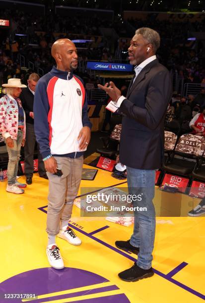 Former NBA players, Ben Wallace and Richard Hamilton talk before the game between the Los Angeles Lakers and the Detroit Pistons on November 28, 2021...