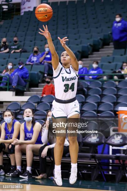 Cleveland State Vikings guard Gabriella Smith shoots during the first quarter of the women's college basketball game between the Ohio Christian...