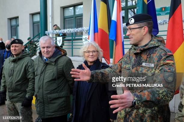 German Defence Minister Christine Lambrecht and Lithuania's Minister of National Defence Arvydas Anusauskas a welcome ceremony to the NATO Enhanced...