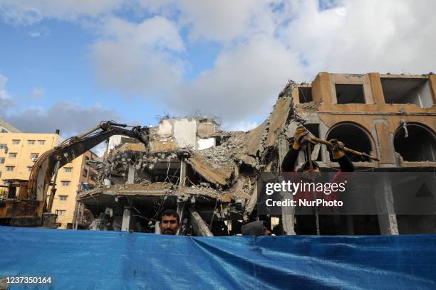 Al Rimal Tower Jawhara Photos and Premium High Res Pictures - Getty Images