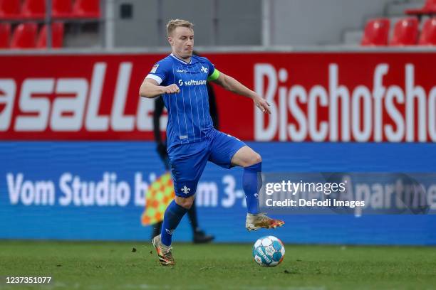 Fabian Holland of SV Darmstadt 98 controls the ball during the Second Bundesliga match between SSV Jahn Regensburg and SV Darmstadt 98 at Jahnstadion...