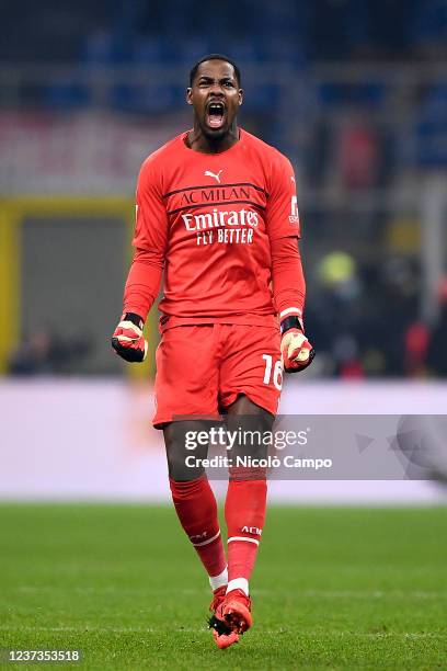 Mike Maignan of AC Milan celebrates during the Serie A football match between AC Milan and SSC Napoli. SSC Napoli won 1-0 over AC Milan.