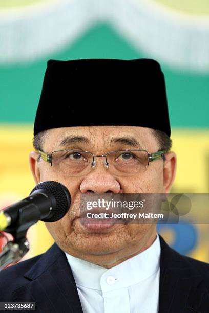 Islamic rebel leader Ibrahim Murad of the Moro Islamic Liberation Front speaks to reporters during a gathering inside their camp on September 5, 2011...