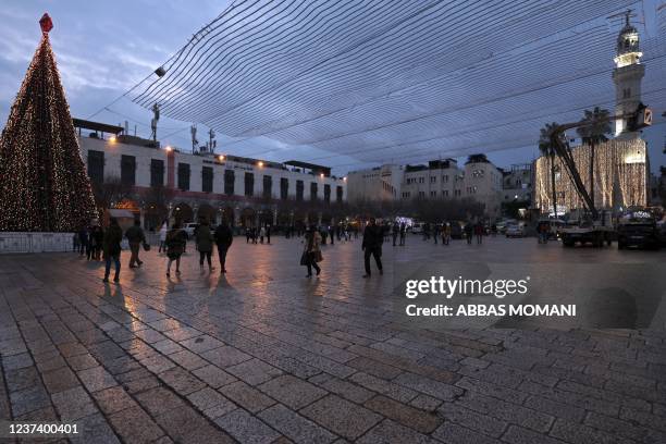 Manager Square Manger Square Photos and Premium High Res Pictures - Getty Images