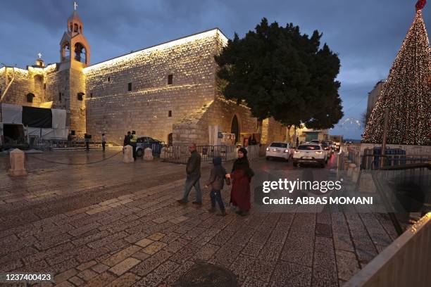 Manager Square Manger Square Photos and Premium High Res Pictures - Getty Images