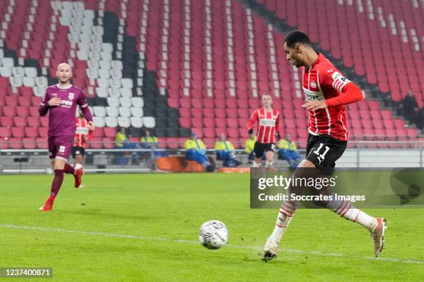 Cody Gakpo of PSV scores the second goal to make it 2-0 during the Dutch Eredivisie match between PSV v Go Ahead Eagles at the Philips Stadium on...