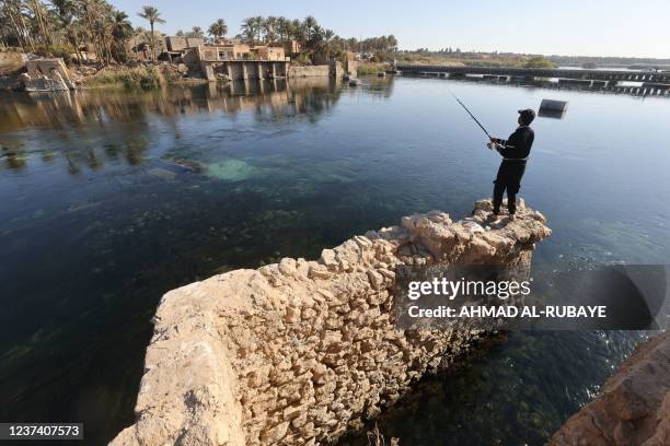 Haditha Bridge Haditha Iraq Photos and Premium High Res Pictures - Getty Images