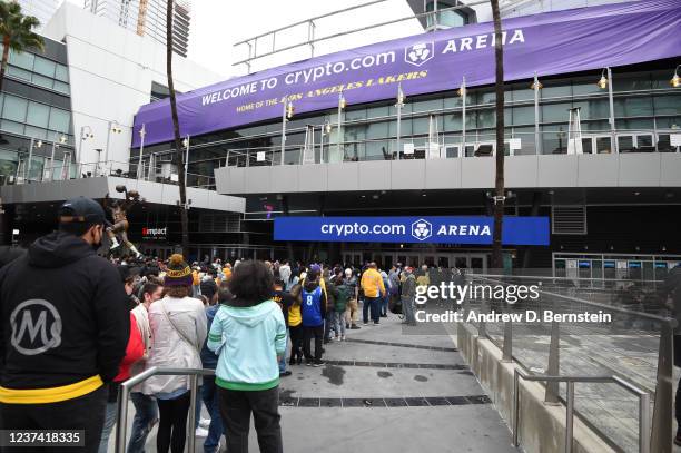 General view outside Crypto.Com Arena before the game between the Brooklyn Nets and Los Angeles Lakers on December 25, 2021 in Los Angeles,...