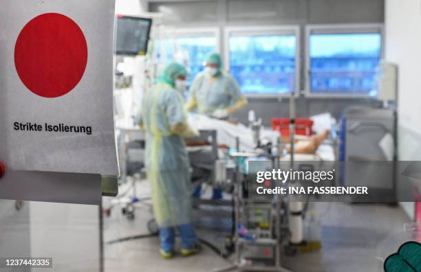 Strict Isolation Example Ruhr University Hospitals Photos and Premium High Res Pictures - Getty ...