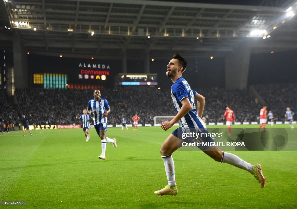 FBL-POR-LIGA-PORTO-BENFICA