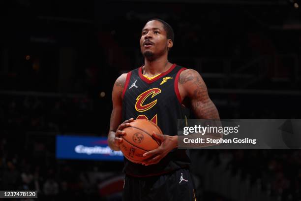 Ed Davis of the Cleveland Cavaliers prepares to shoot a free throw during the game against the Washington Wizards on December 30, 2021 at Capital One...