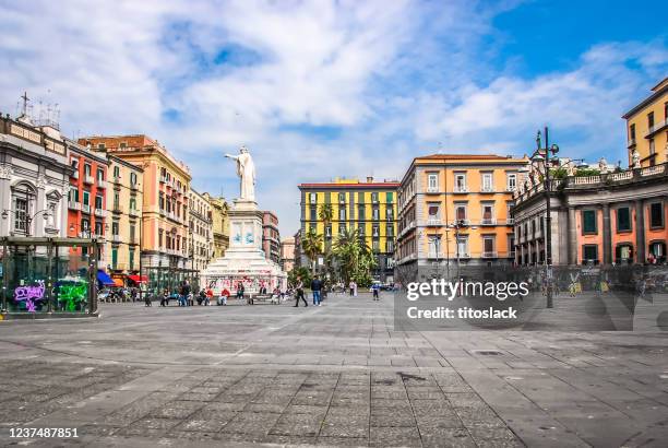 255 Dante Alighieri Square Stock Photos, High-Res Pictures, and Images ...