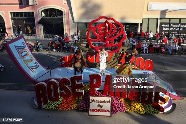 LeAnn Rimes at the 2022 Rose Bowl Parade on Friday, Dec. 31, 2021 in Pasadena, CA.