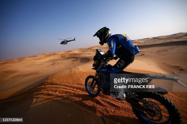 Biker Andrew Short powers his Yamaha during Stage 3 of the Dakar Rally 2022 between the Saudi areas of al-Artawiya and al-Qaysumah, on January 4,...