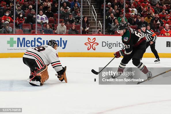 NHL: JAN 06 Blackhawks at Coyotes NHL: JAN 06 Blackhawks at Coyotes