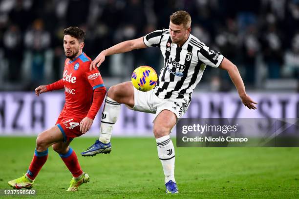 Matthijs de Ligt of Juventus FC competes for the ball with Dries Mertens of SSC Napoli during the Serie A football match between Juventus FC and SSC...