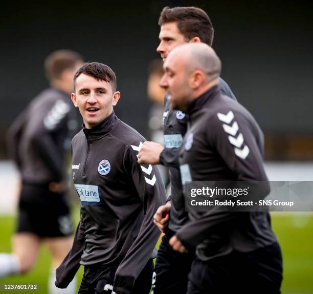 187 Patrick Roddy Stock Photos, High-Res Pictures, and Images - Getty ...