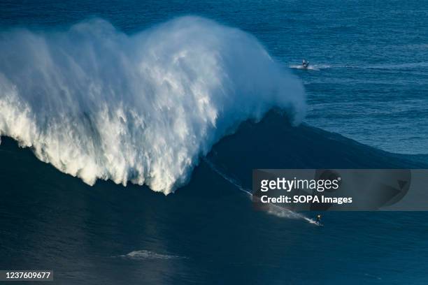 1.538 fotos de stock e banco de imagens de Big Swell - Getty Images