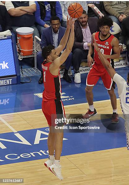 Bulldogs guard Jabri AbdurRahim shoots in a game between the