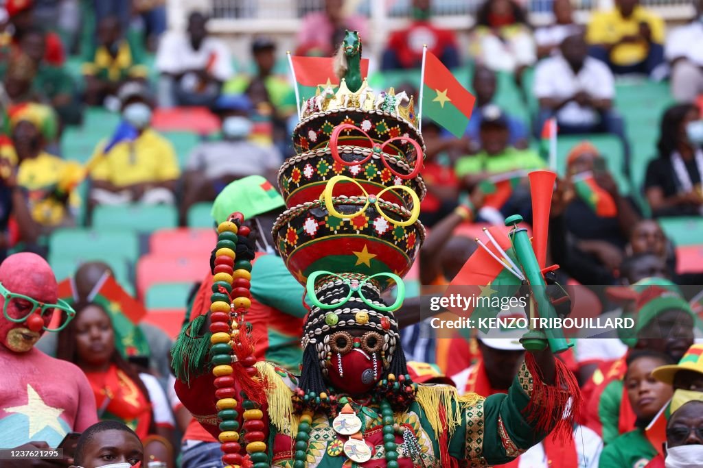 TOPSHOT-FBL-AFR-AFCON-2021-2022-CMR-OPENING CEREMONY