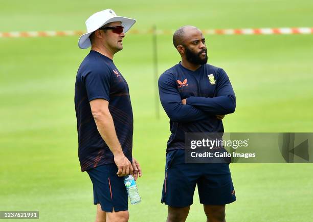 Mark Boucher and Temba Bavuma during the South African national cricket team training session at Six Gun Grill Newlands on January 09, 2022 in Cape...