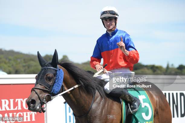 Teodore Nugent returns to the mounting yard on Panama Papers after winning the bet365 Racing Refunds BM58 Handicap at Kilmore Racecourse on January...