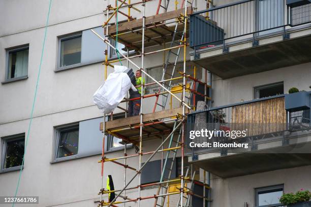Dangerous Cladding 155 Dangerous Cladding Stock Photos, High-Res Pictures, and Images ...