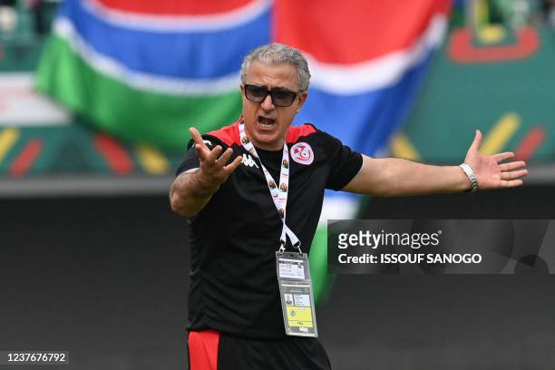 Tunisia's coach Mondher Kbaier gestures during the Group F Africa Cup of Nations 2021 football match between Tunisia and Mali at Limbe Omnisport...
