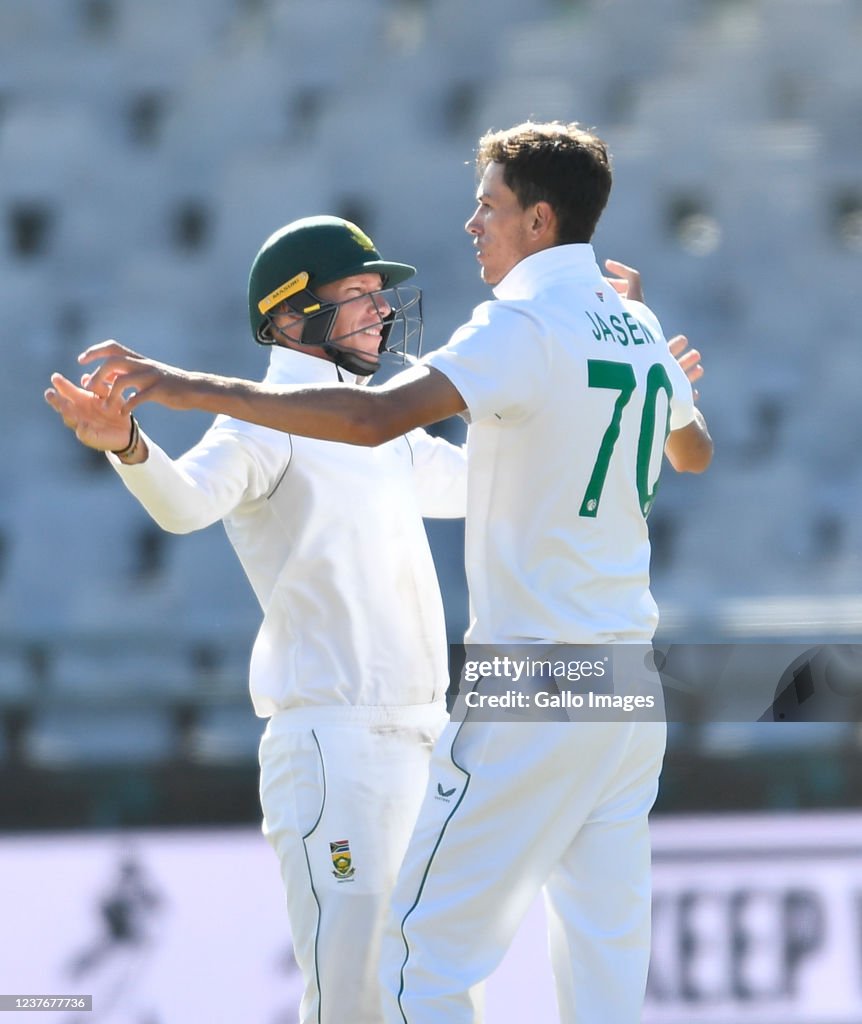 South Africa v India - 3rd Test Day 2