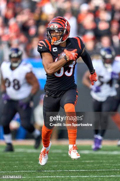 Cincinnati Bengals wide receiver Tyler Boyd runs with the football during a game between the Cincinnati Bengals and the Baltimore Ravens on December...