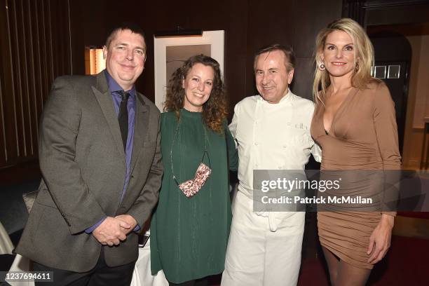 Maria Toland Sarah Toland Photos and Premium High Res Pictures - Getty Images