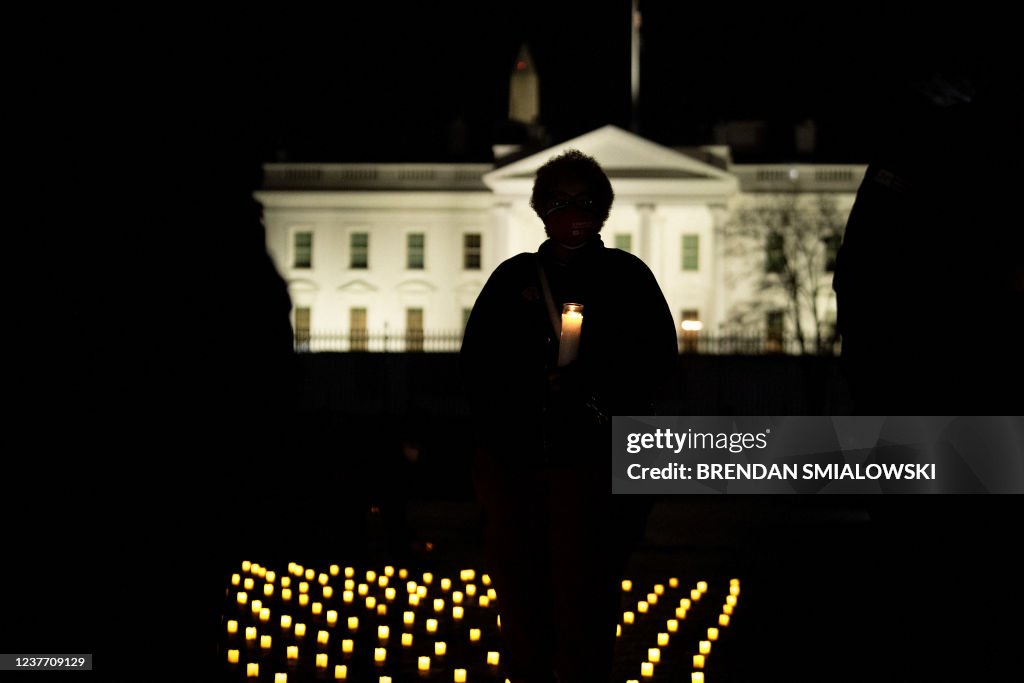 US-POLITICS-COVID-VIGIL