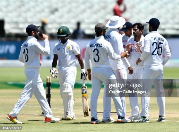 Shardul Thakur and team mates of India celebrate the wicket of Keegan Peterson of South Africa during day 4 of the 3rd Betway WTC Test match between...