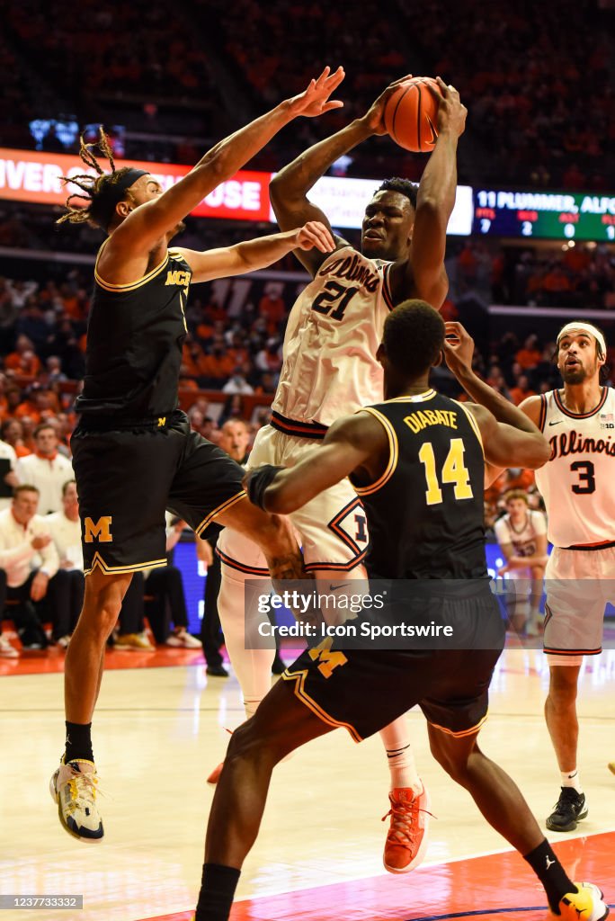 COLLEGE BASKETBALL: JAN 14 Michigan at Illinois