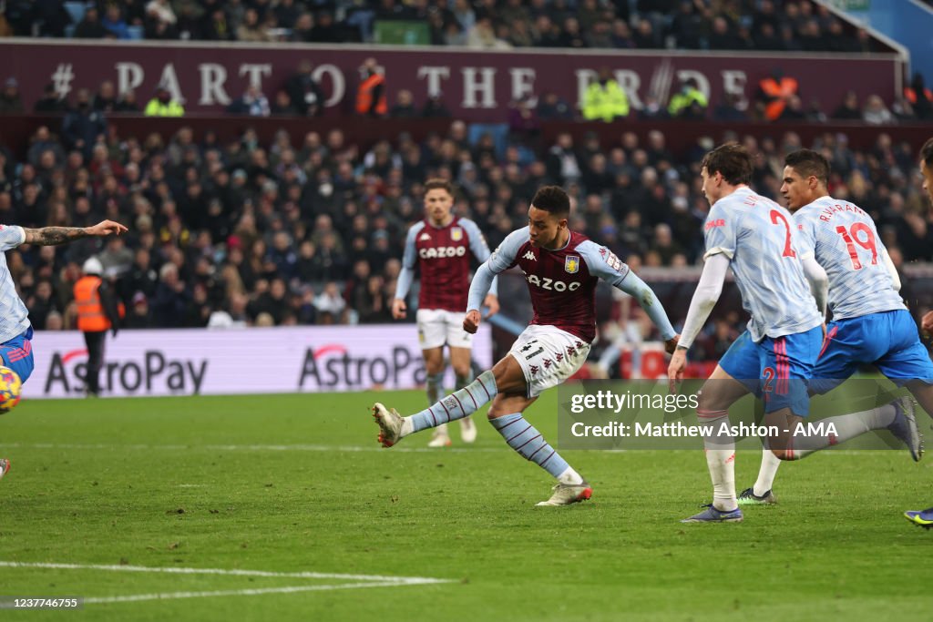 Aston Villa v Manchester United - Premier League