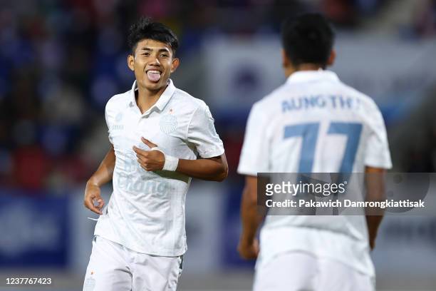 Suphanat Mueanta of Buriram United celebrates scoring his side's goal with Aung Thu of Buriram United during the Thai League 1 match between...